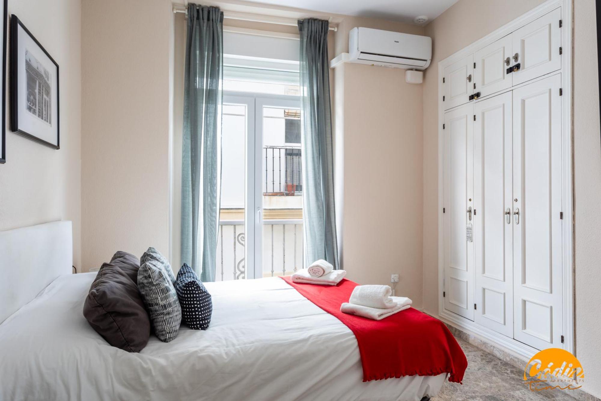 Cadiz Cinema By Cadiz Time Apartment Екстериор снимка